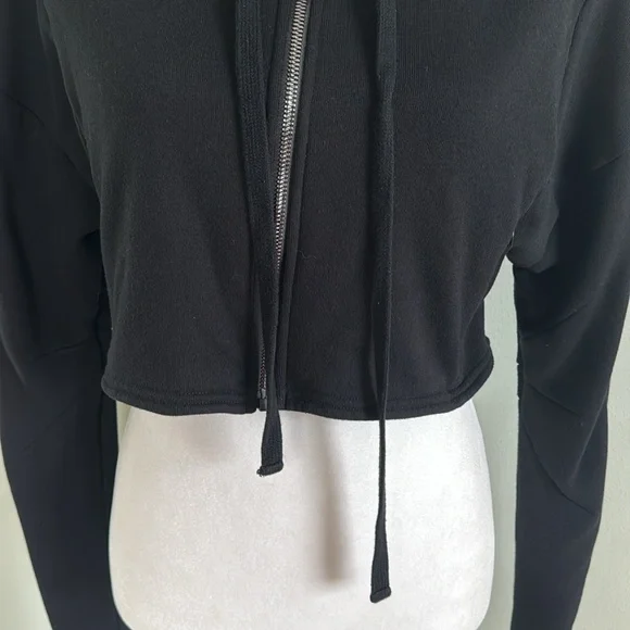 ALO Yoga Extreme Crop Zip Up Hoodie Black - Picture 6 of 13